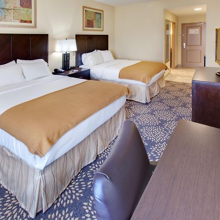 Holiday Inn Express Hotel & Suites Grand Island By Ihg חדר תמונה
