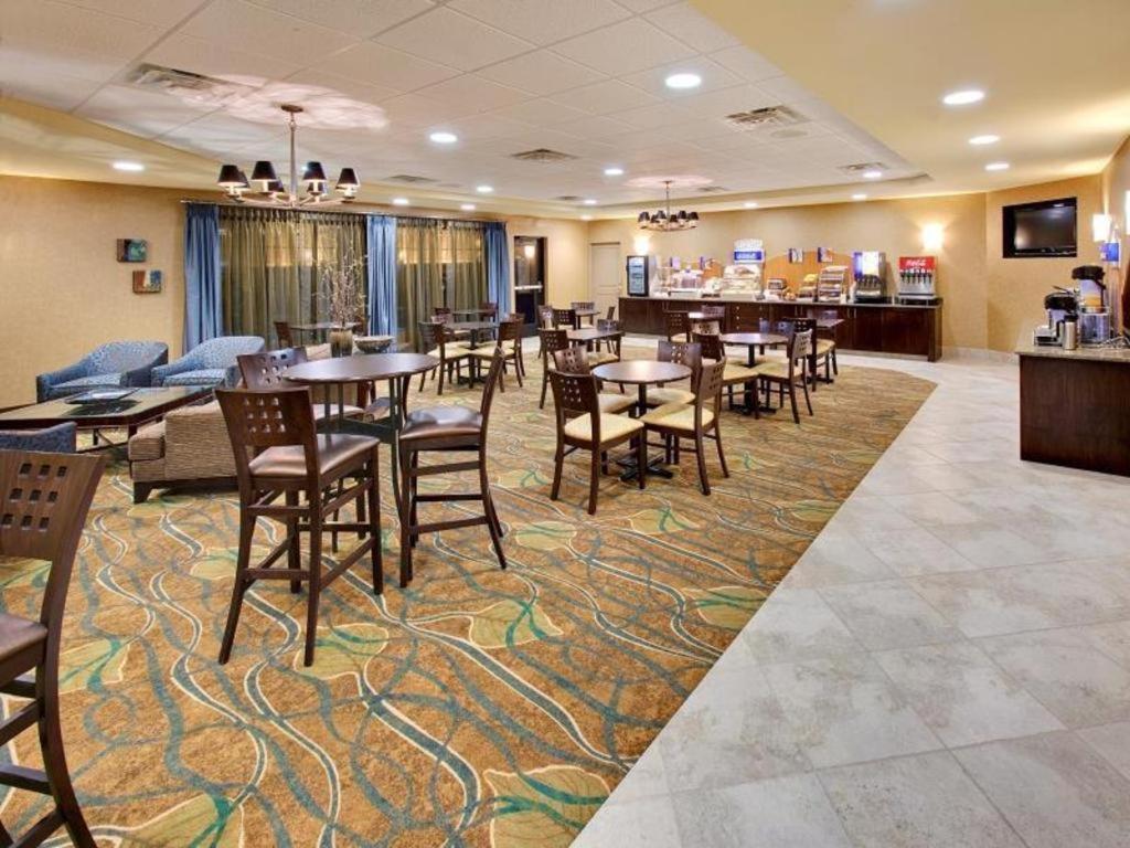 Holiday Inn Express Hotel & Suites Grand Island By Ihg מראה חיצוני תמונה